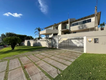Foto Casa com 5 Dormitórios