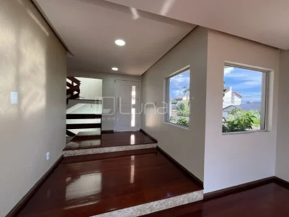 Foto Casa com 5 Dormitórios