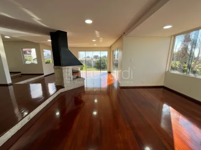 Foto Casa com 5 Dormitórios