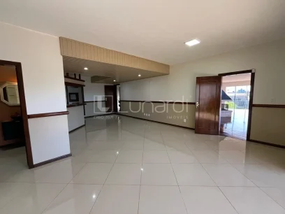 Foto Casa com 5 Dormitórios