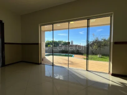 Foto Casa com 5 Dormitórios