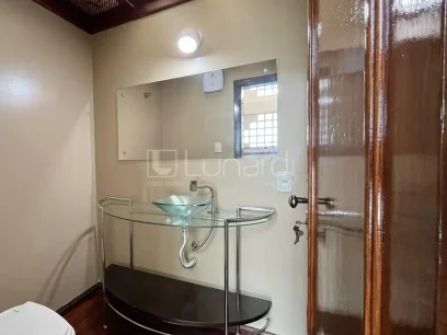Foto Casa com 5 Dormitórios