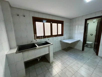 Foto Casa com 5 Dormitórios