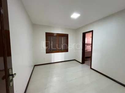 Foto Casa com 5 Dormitórios