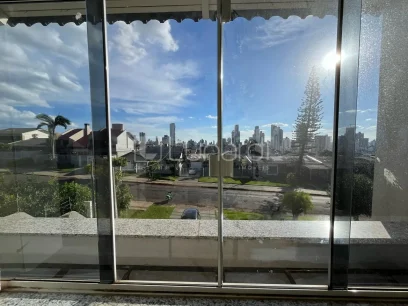 Foto Casa com 5 Dormitórios