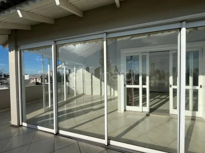 Foto Casa com 5 Dormitórios