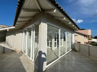 Foto Casa com 5 Dormitórios