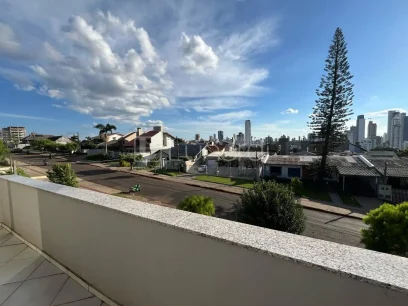 Foto Casa com 5 Dormitórios