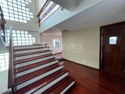 Foto Casa com 5 Dormitórios