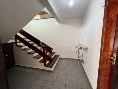 Foto Casa com 5 Dormitórios