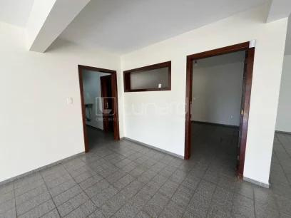 Foto Casa com 5 Dormitórios