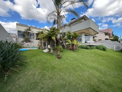 Foto Casa com 5 Dormitórios