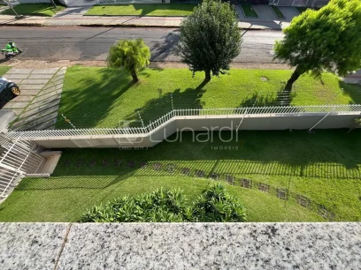 Foto Casa com 5 Dormitórios