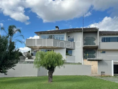 Foto Casa com 5 Dormitórios