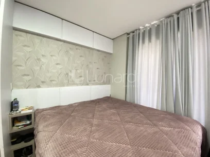 Foto Apartamento com 2 Dormitórios