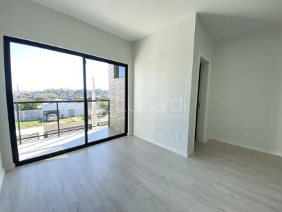Foto Sobrado com 3 Dormitórios