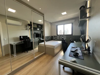 Foto Apartamento com 3 Dormitórios