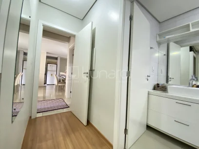 Foto Apartamento com 2 Dormitórios