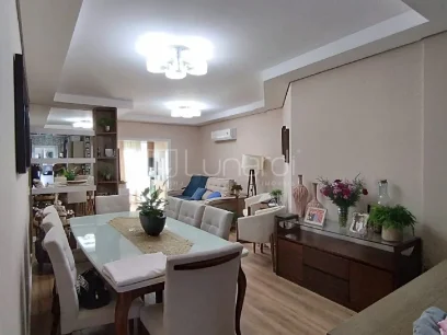 Foto Apartamento com 3 Dormitórios