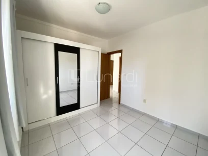 Foto Apartamento com 2 Dormitórios