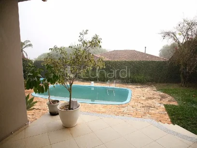 Foto Casa com 5 Dormitórios