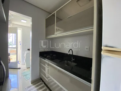 Foto Apartamento com 2 Dormitórios