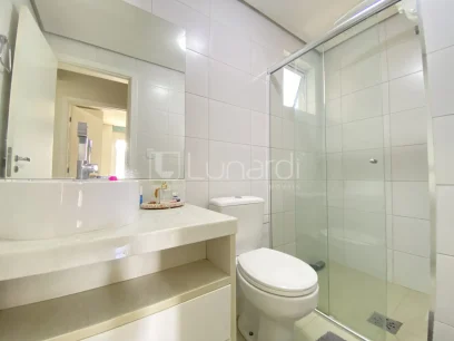 Foto Apartamento com 2 Dormitórios