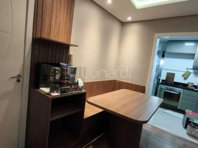 Foto Apartamento com 2 Dormitórios