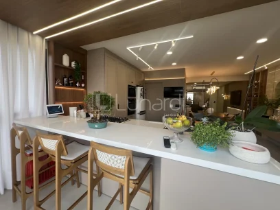 Foto Apartamento com 3 Dormitórios