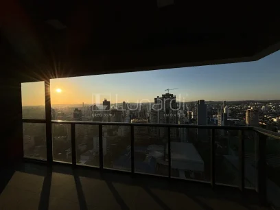 Foto Apartamento com 3 Suítes