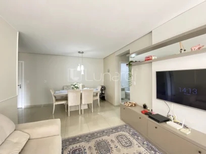 Foto Apartamento com 2 Dormitórios