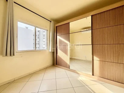 Foto Apartamento com 2 Dormitórios