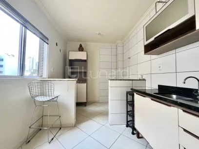 Foto Apartamento com 2 Dormitórios