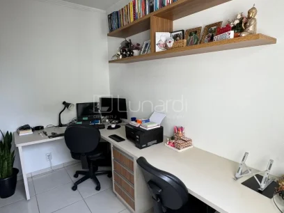 Foto Apartamento com 2 Dormitórios