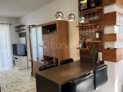Foto Apartamento com 2 Dormitórios
