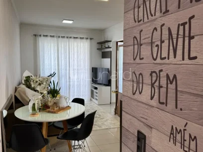 Apartamento com 2 Dormitórios