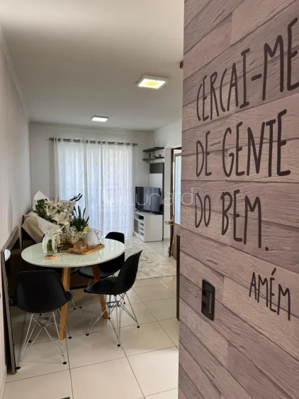 Apartamento com 2 Dormitórios