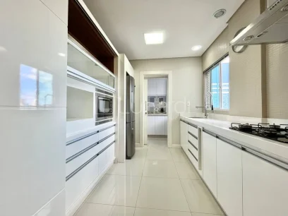 Foto Apartamento com 2 Dormitórios