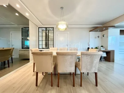 Foto Apartamento com 2 Dormitórios