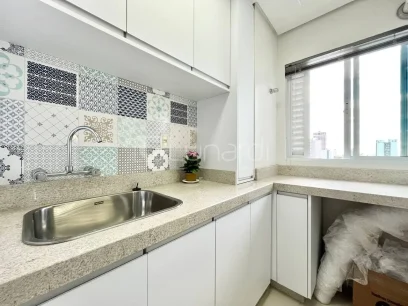 Foto Apartamento com 2 Dormitórios