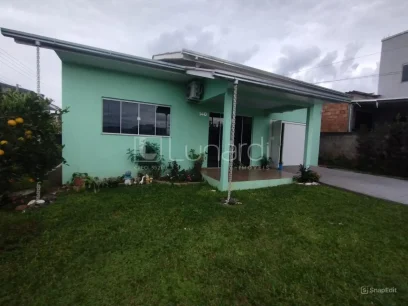 Casa com 2 Dormitórios