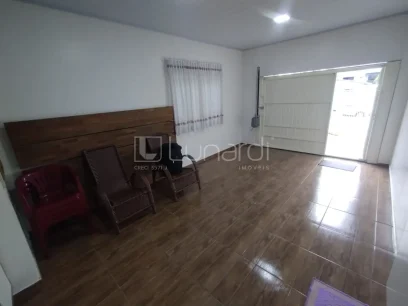 Foto Casa com 2 Dormitórios