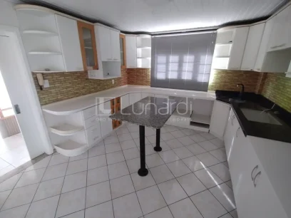 Foto Casa com 3 Dormitórios