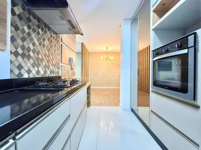 Foto Apartamento com 3 Dormitórios