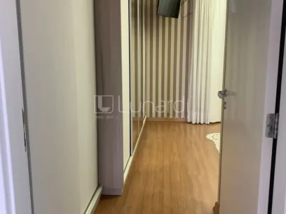 Foto Apartamento com 2 Dormitórios