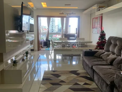 Foto Apartamento com 2 Dormitórios