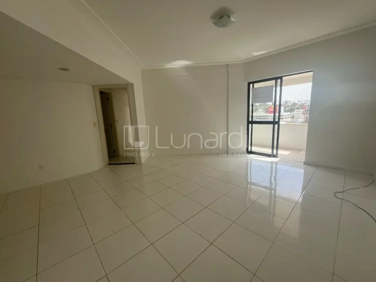 Apartamento com 3 Dormitórios