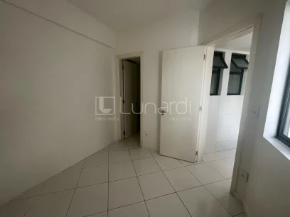 Foto Apartamento com 3 Dormitórios
