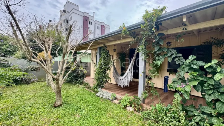 Casa com 3 Dormitórios