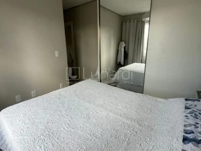 Foto Apartamento com 2 Dormitórios